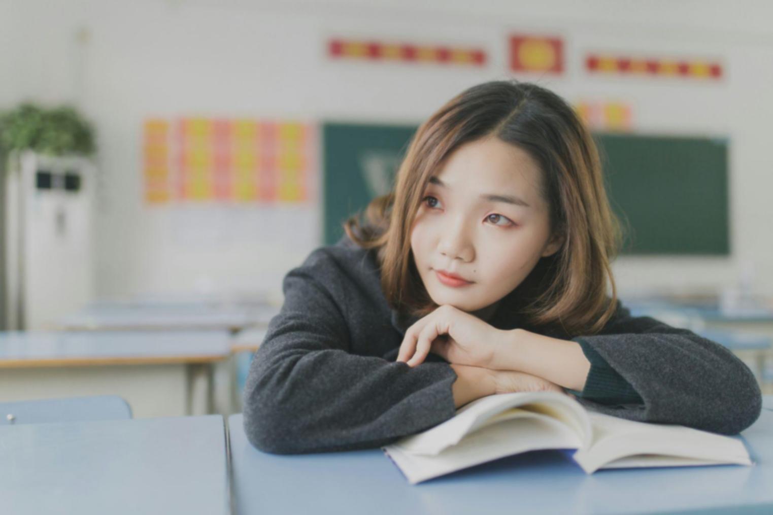 Budget negotiation workshop session with participants reviewing strategies